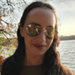 Meet your Posher, Chrissy